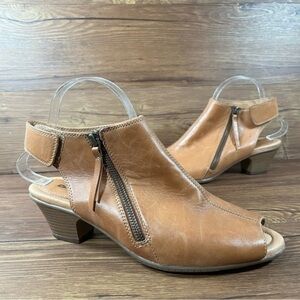 Earth Kristy Brown Leather Slingback Peep-Toe Flats Sandals Women’s Size 9.5